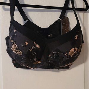 Torrid Active Black with Skulls underwire sports bra 42DD NWT
